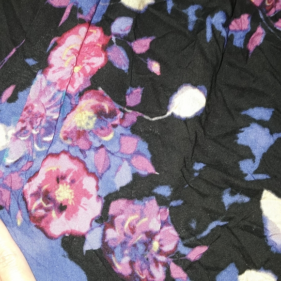 Charlotte Russe Floral strapless dress - Picture 4 of 14